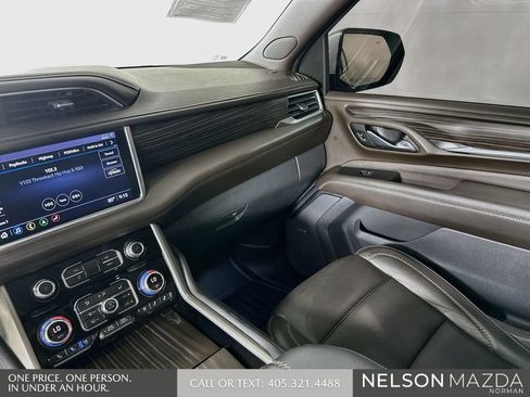 Used 2021 GMC Yukon Denali w/ Denali Premium Package AWD/4WD image 27