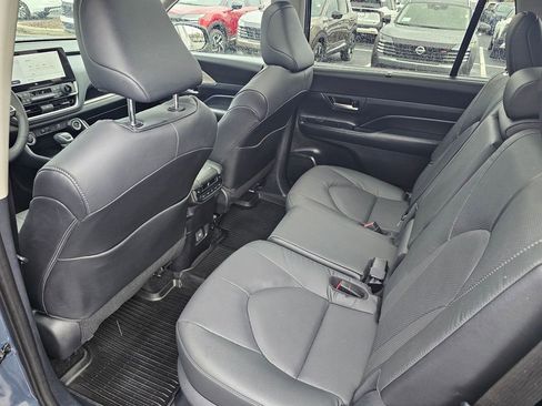 Used 2024 Toyota Grand Highlander FWD image 15