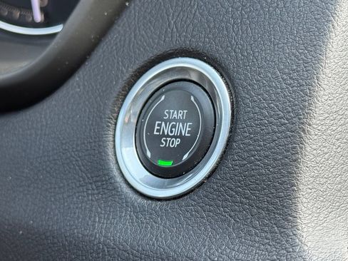 Used 2019 Cadillac XT4 Sport FWD image 22