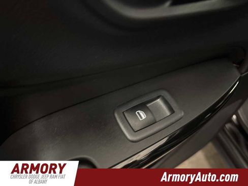 Used 2023 Jeep Cherokee Altitude Lux image 24