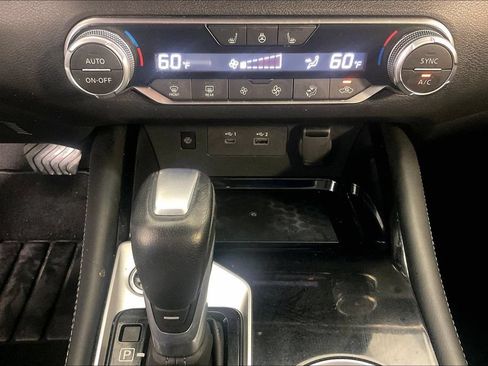 Used 2025 Nissan Altima 2.5 SL AWD/4WD image 31