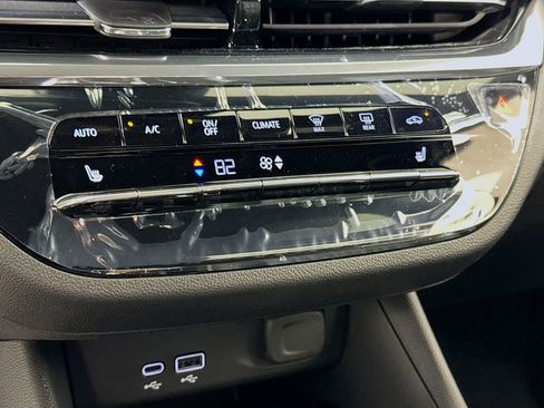 New 2026 Buick Envista Avenir image 9