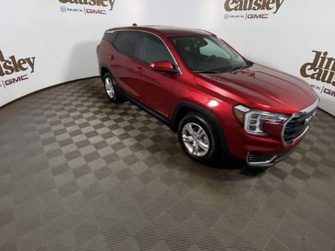 Certified 2023 GMC Terrain SLE image 2