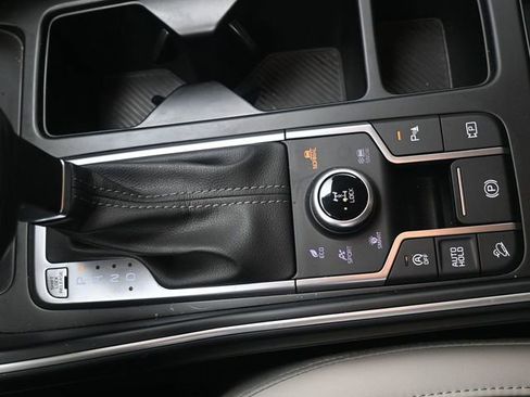 Used 2025 Kia Sorento S image 13