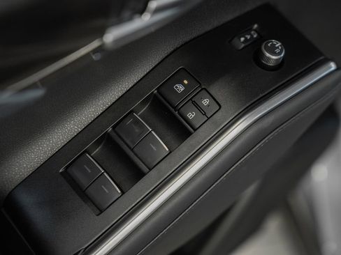 New 2026 Toyota Highlander Platinum image 44