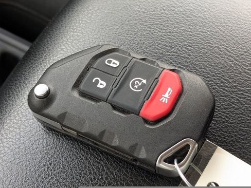 Used 2019 Jeep Wrangler Unlimited Sport S image 29