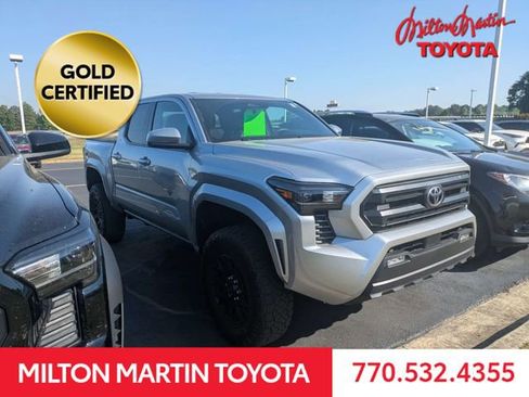 Certified 2025 Toyota Tacoma SR5 image 1