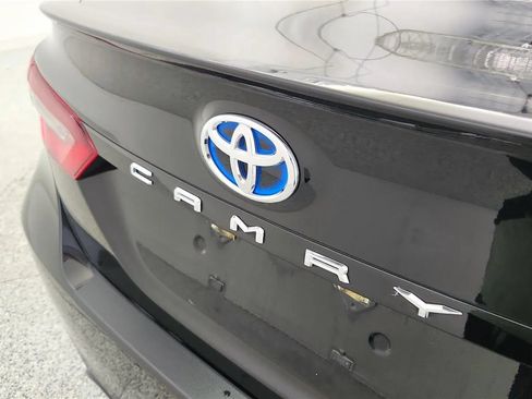 Used 2021 Toyota Camry SE FWD image 33