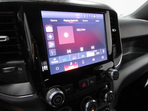 New 2026 RAM 1500 Express AWD/4WD image 27