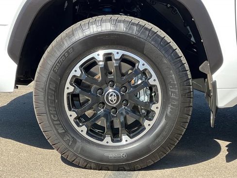 Certified 2026 Toyota Tundra SR5 w/ TRD Off-Road Package AWD/4WD image 28