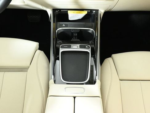 Certified 2025 Mercedes-Benz GLB 250 4MATIC image 20