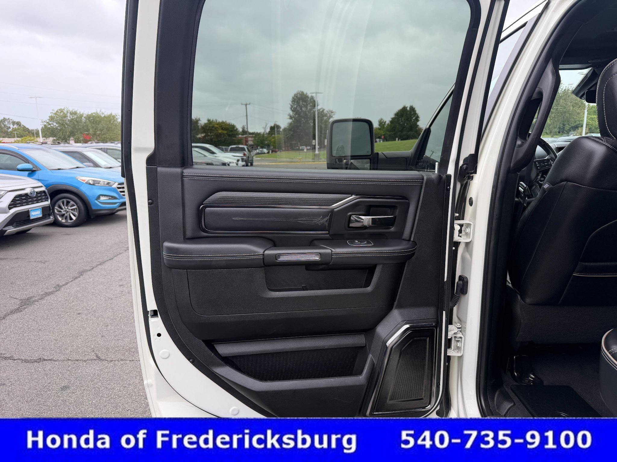 Used 2023 RAM 2500 Limited AWD/4WD image 14