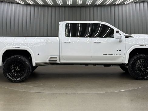 Used 2026 GMC Sierra 3500 Denali w/ Denali Reserve Package AWD/4WD image 6