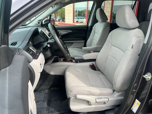 Used 2019 Honda Pilot LX image 10
