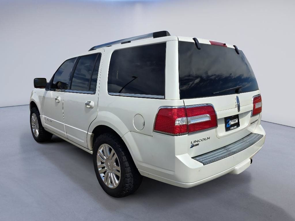 Used 2013 Lincoln Navigator 4WD w/ HD Trailer Tow Pkg image 3