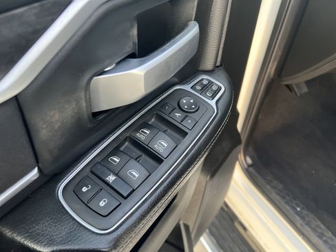 Used 2024 RAM 3500 Big Horn image 14