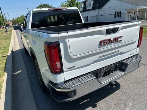 Used 2025 GMC Sierra 1500 SLT AWD/4WD image 14