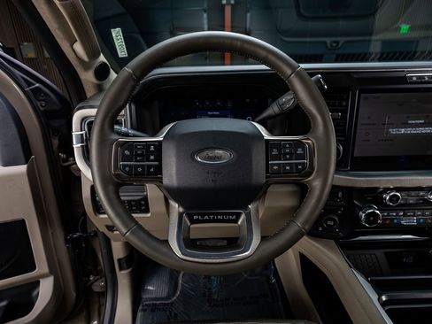 Used 2026 Ford F250 Platinum w/ Platinum Plus Package AWD/4WD image 19