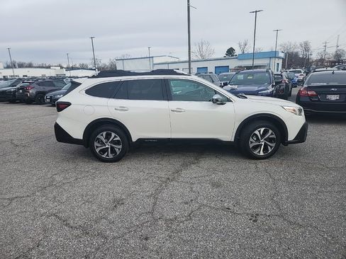 Used 2020 Subaru Outback Touring image 2