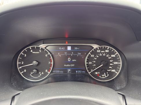 Certified 2024 Nissan Altima 2.5 SV w/ SV Premium Package image 17