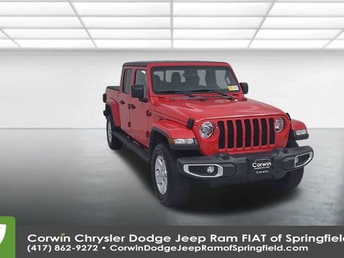 Used 2022 Jeep Gladiator Sport image 4