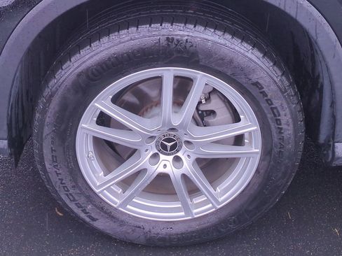 Used 2023 Mercedes-Benz GLC 300 4MATIC image 10