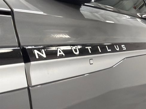 New 2026 Lincoln Nautilus Premier image 15