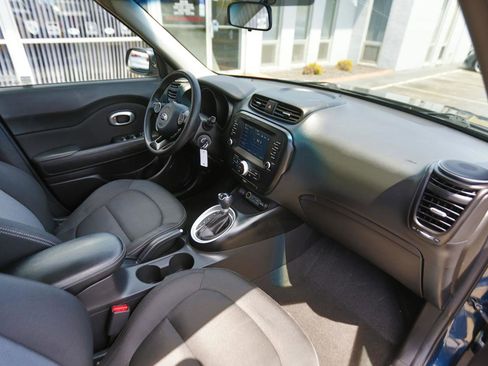 Used 2019 Kia Soul + FWD image 20