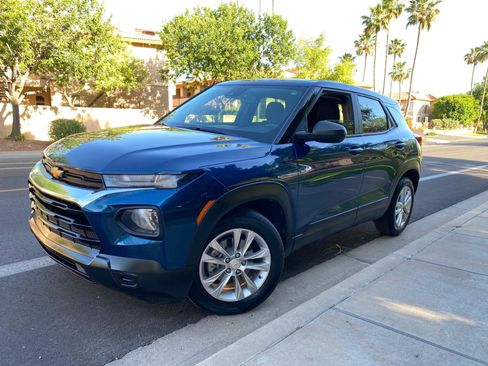 Used 2021 Chevrolet TrailBlazer LS image 3