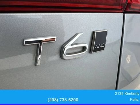 Used 2018 Volvo XC60 T6 Momentum w/ Vision Package AWD/4WD image 16