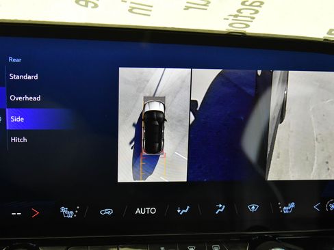 Used 2024 Chevrolet Blazer EV LT image 21