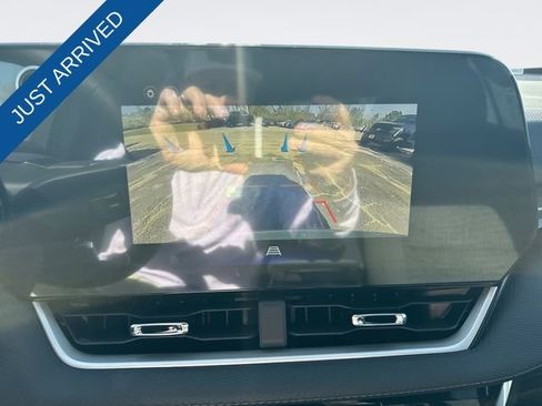 New 2026 Chevrolet Equinox LT image 17