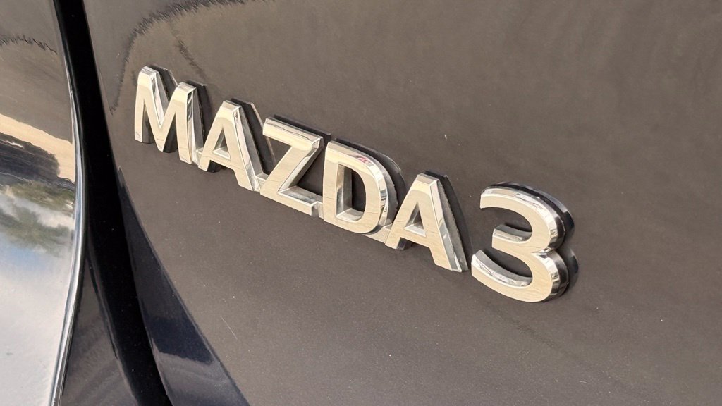Used 2020 MAZDA MAZDA3 Hatchback FWD image 20