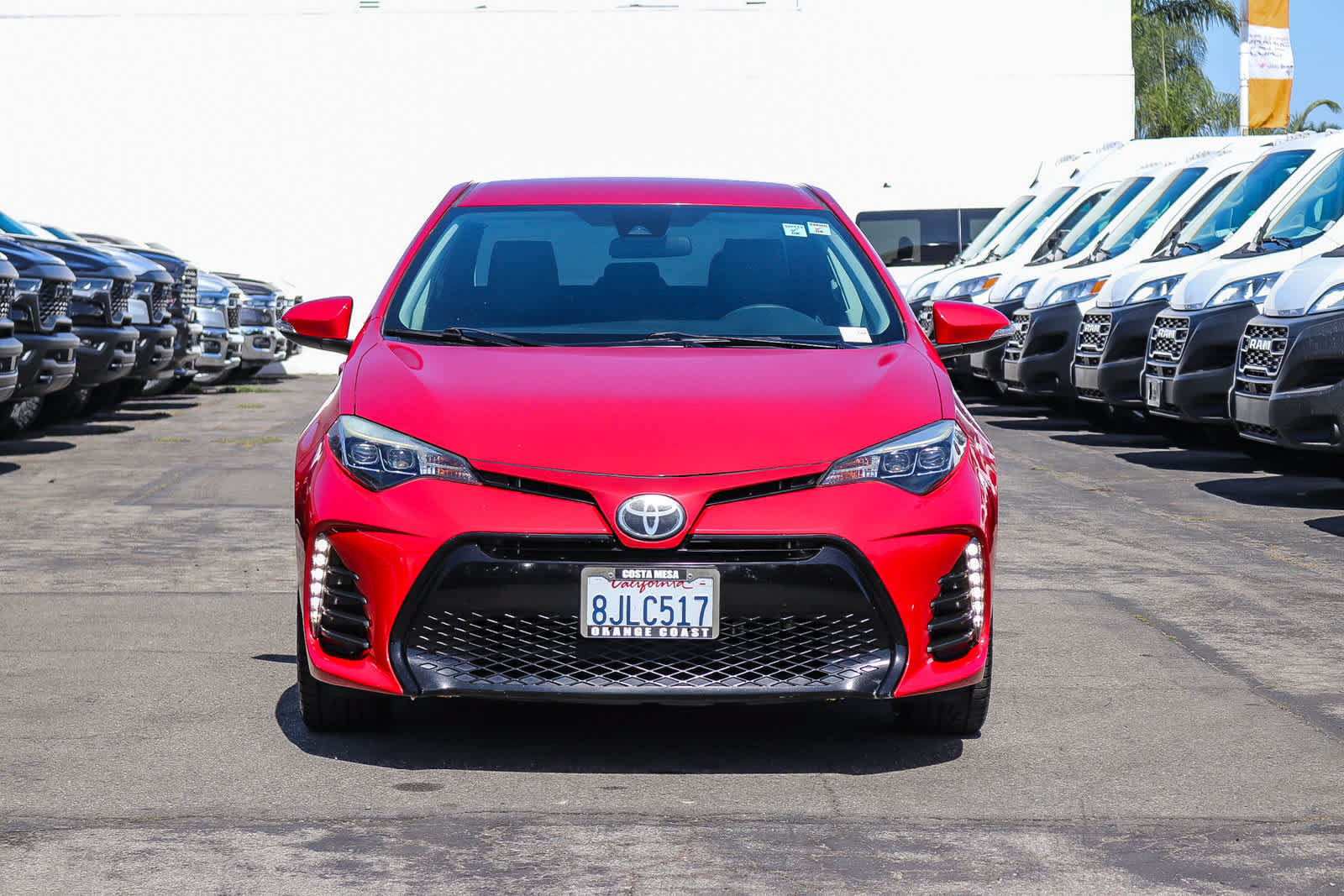Used 2019 Toyota Corolla SE w/ Carpet Mat Package (TMS) FWD image 2