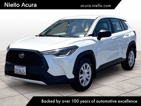 Used 2022 Toyota Corolla Cross L FWD image 1