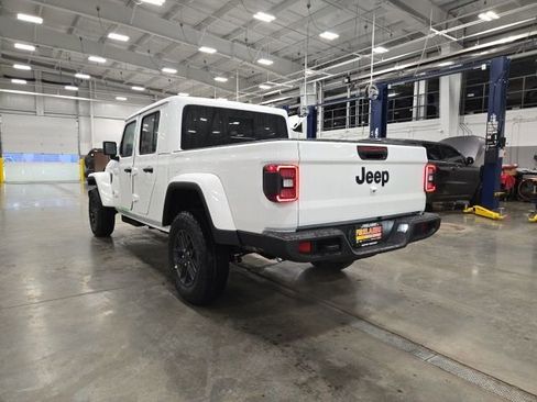 New 2026 Jeep Gladiator Sport image 5