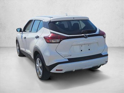 Used 2022 Nissan Kicks S image 7