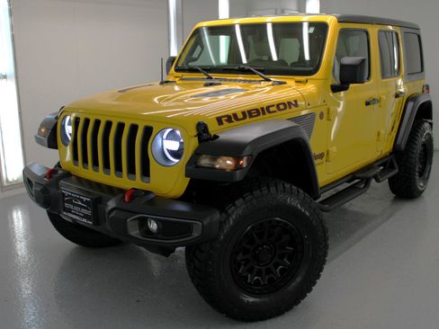 Used 2019 Jeep Wrangler Unlimited Rubicon image 2