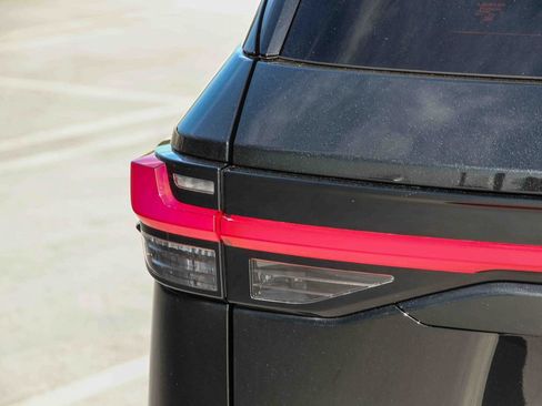 Certified 2025 Lexus TX 500h AWD w/ Technology Package image 8