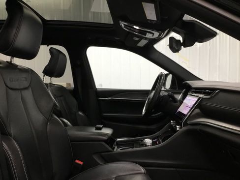 Used 2021 Jeep Grand Cherokee L Overland w/ Luxury Tech Group IV image 23