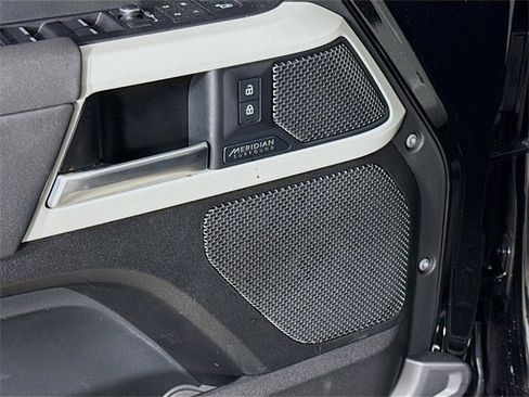 Certified 2022 Land Rover Defender 110 SE image 21