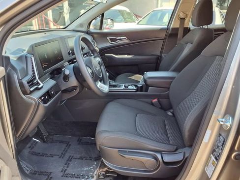 Used 2024 Kia Sportage LX FWD image 14