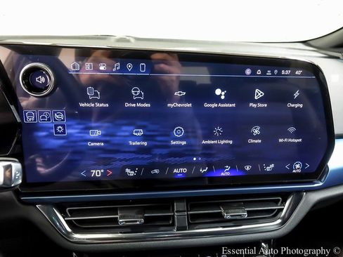New 2026 Chevrolet Equinox EV LT FWD image 13