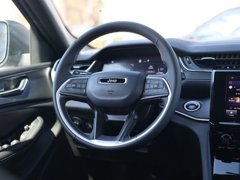 New 2025 Jeep Grand Cherokee Laredo X image 30