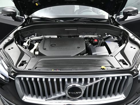 Used 2023 Volvo XC90 B6 Plus AWD/4WD image 23
