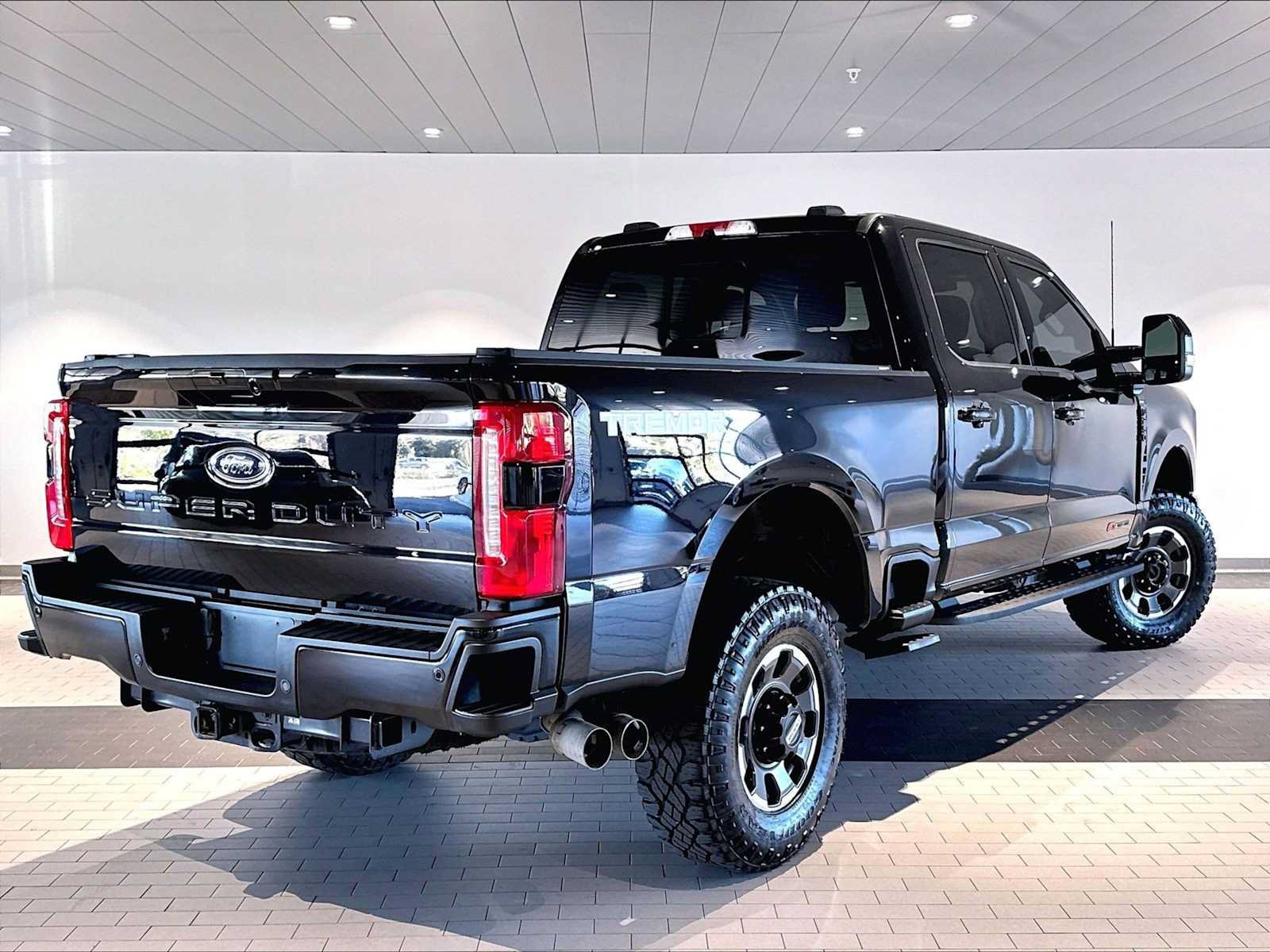 Used 2024 Ford F250 Lariat w/ Lariat Ultimate Package AWD/4WD image 11