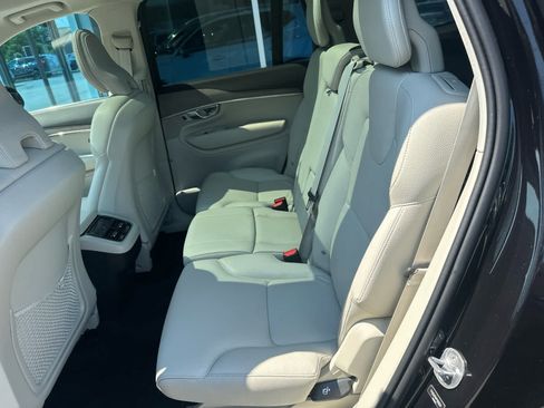Used 2023 Volvo XC90 B6 Plus w/ Protection Package AWD/4WD image 22