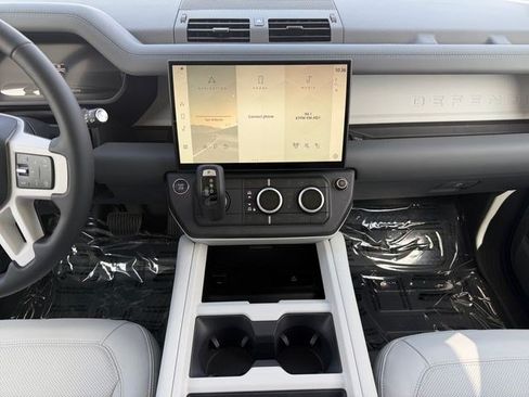 New 2026 Land Rover Defender 110 S AWD/4WD image 15