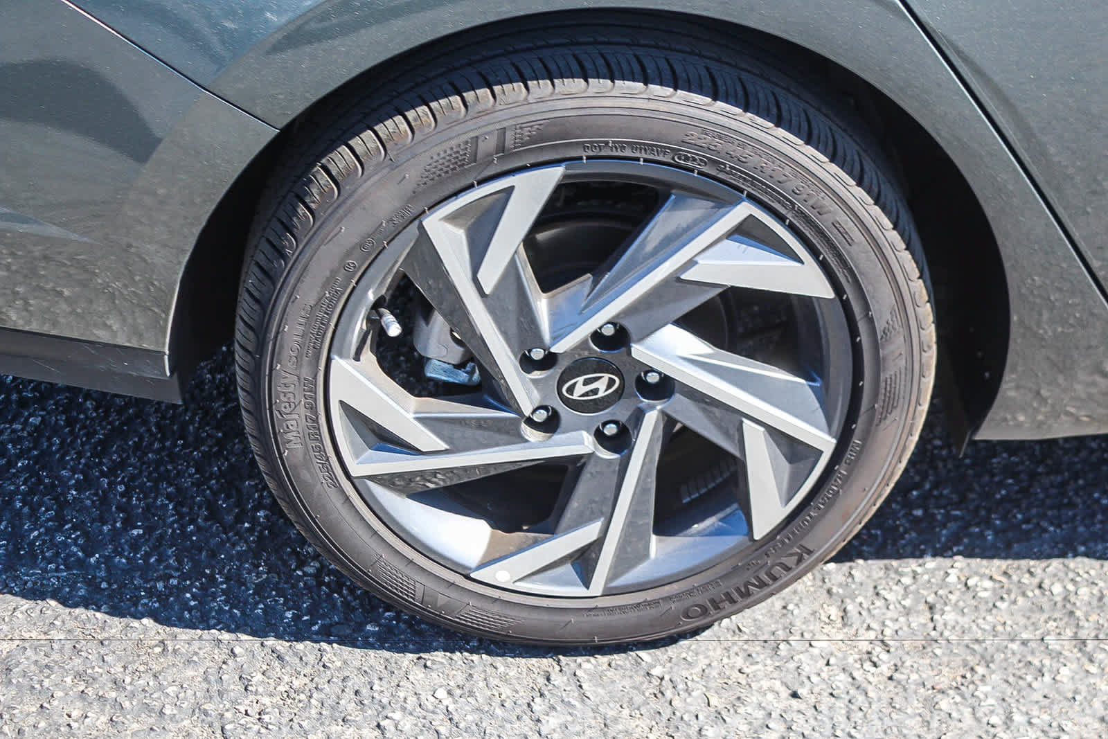 Certified 2025 Hyundai Elantra Sport w/ Cargo Package FWD image 11
