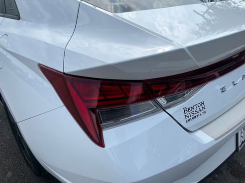 Used 2022 Hyundai Elantra Blue FWD image 39